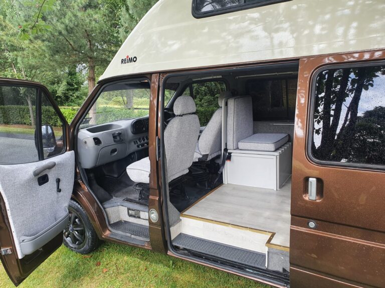 Roadie open side entrance and front cab access
