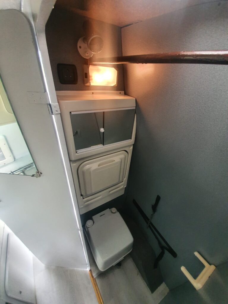 Roadie enclosed toilet compartment