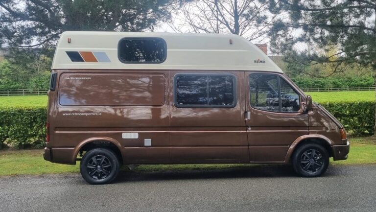 Betsy full side exterior