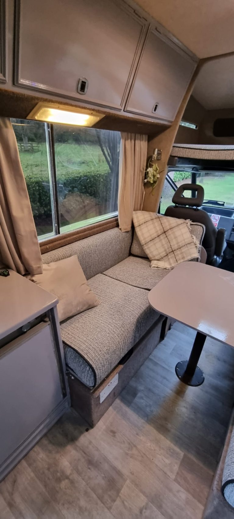 Avondale lounge bench and dining table