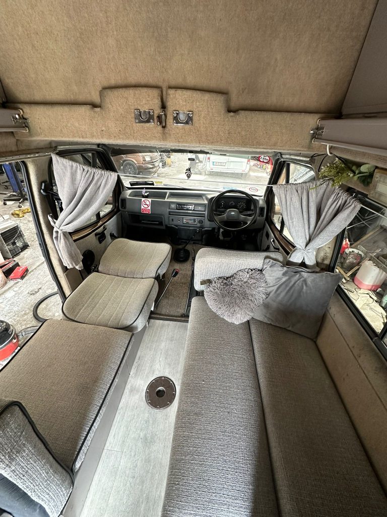 Bandit campervan — photograph 13