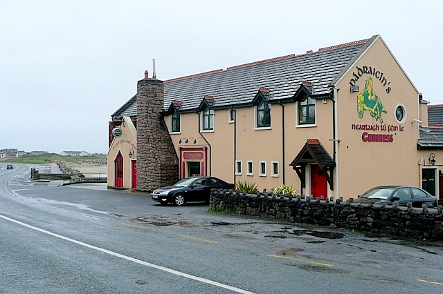 Pádraicín’s pub on the coast road beside Furbo Beach, County Galway